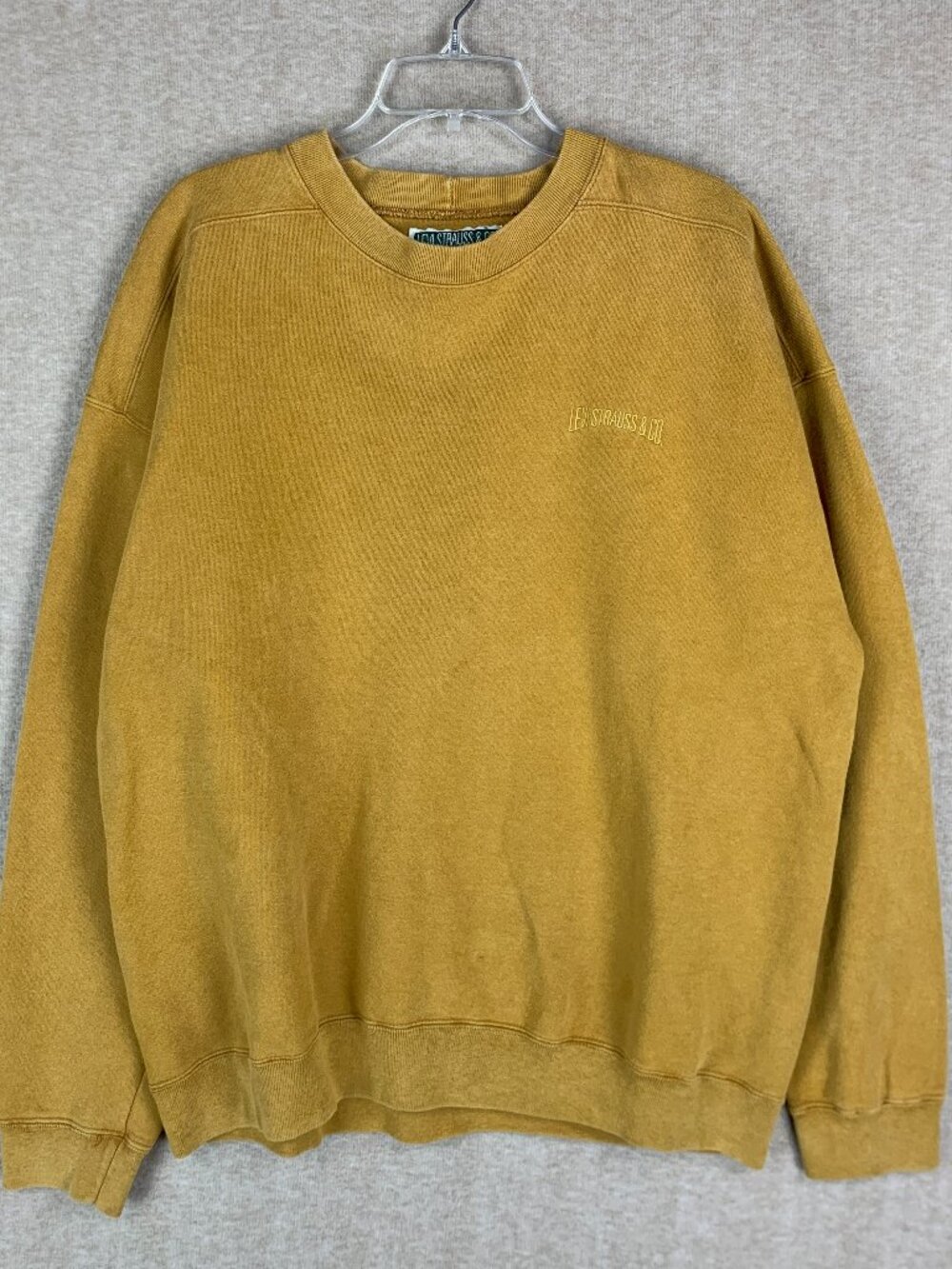 Vintage Levi’s Crewneck Sweatshirt Sz L USA Made Yellow Faded Logo Grunge Skate